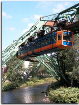 Schwebebahn.jpg