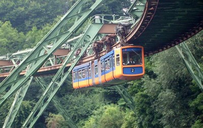 schwebebahn2.jpg