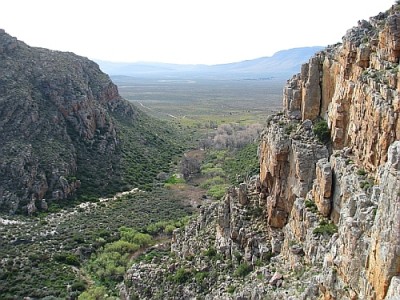 Canyon_Karoo.jpg (191.87 KiB) 3944 mal betrachtet Ein Canyon in der Kleinen Karoo östlich von Kapstadt.