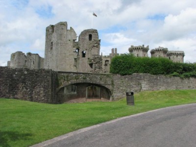 Raglan1.jpg