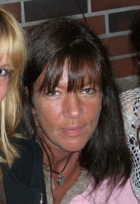 Geburtstag Mama 08 und Yasmin 043 - Kopie.jpg (214.73 KiB) 5522 mal betrachtet Abgeschminkt und nüchtern ;-)